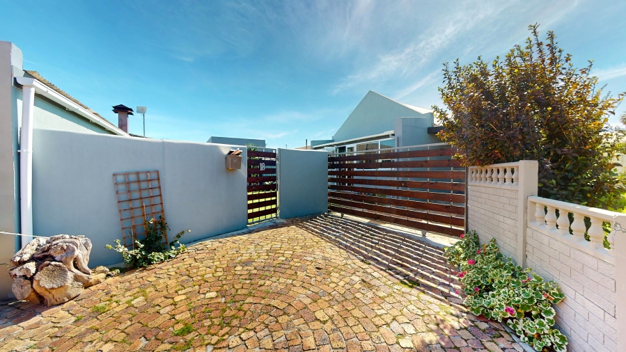 2 Bedroom Property for Sale in Anchorage Park Western Cape